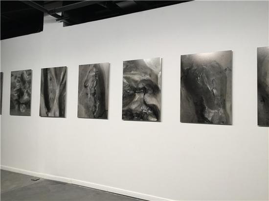 驱散阴霾:周褐褐新作展现场