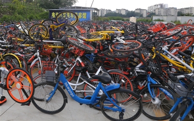 成都废弃共享单车成城市垃圾 1500余辆谁来处理
