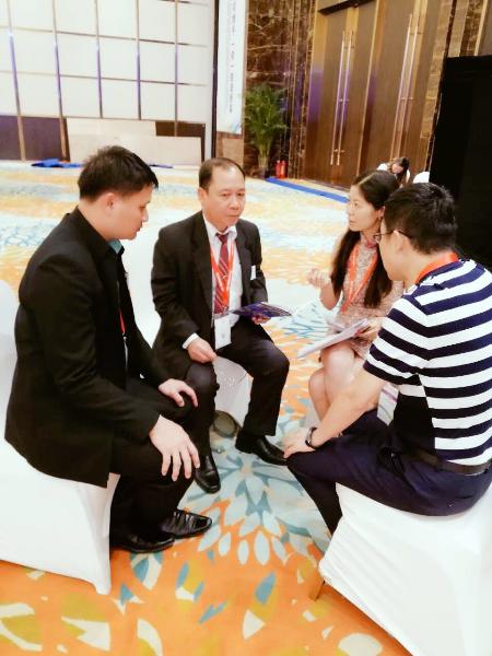 与老挝Lao-German技术学院代表交流