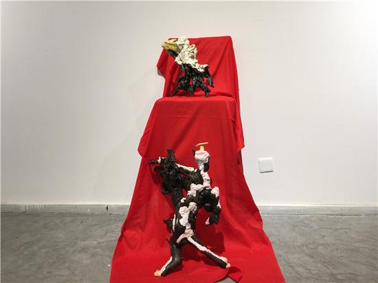 工作室开放日，艺术家文鹏作品《处理王》现场