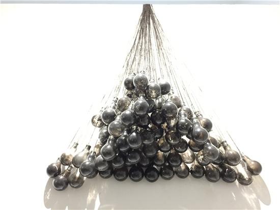 艺术家雪芹子的作品《无明》