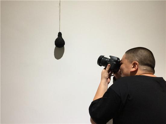 艺术家雪芹子的作品《无明》