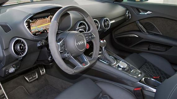 奥迪RS 3/TT RS上市 售56.50/84.80万元