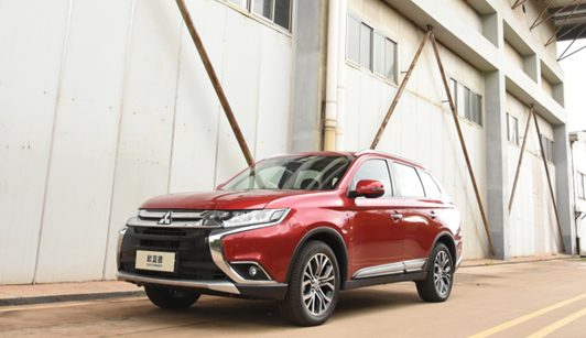 六高欧蓝德 连高冷天蝎座看了都心动_成都汽