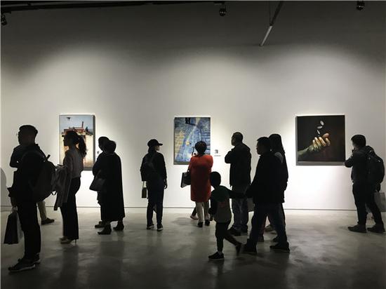 延异的景观——罗芳艺术作品展现场