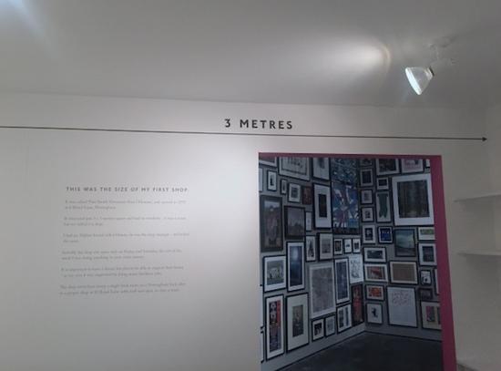Paul Smith的第一家门店在展览现场被等比例还原