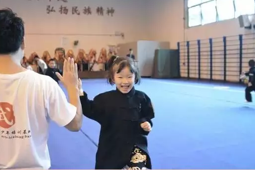 教博会展商巡礼:正当少年时 铁拳不羞羞_成都