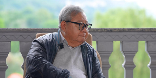 （著名诗人、文化学者 吉狄马加）