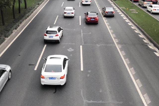 5月27日至30日 四川高速公路对危险货运车辆实施全天禁行