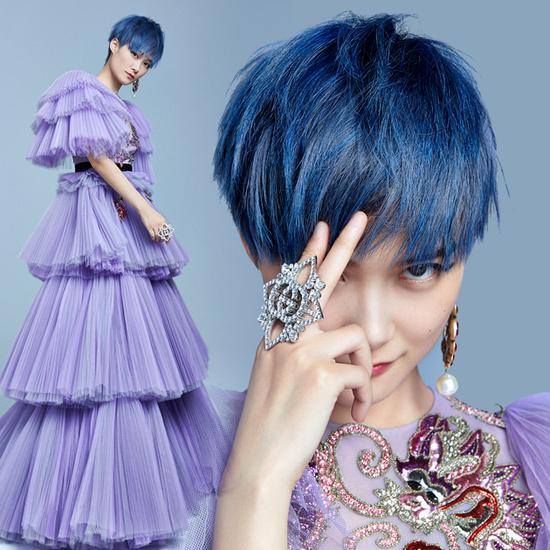 李宇春浅紫?色褶皱礼服造型