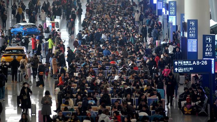 成都春运铁路客流高峰显现