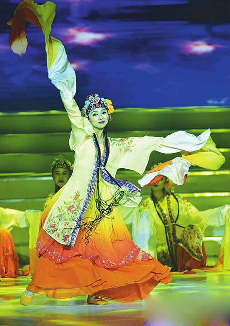 舞蹈《百花争妍》