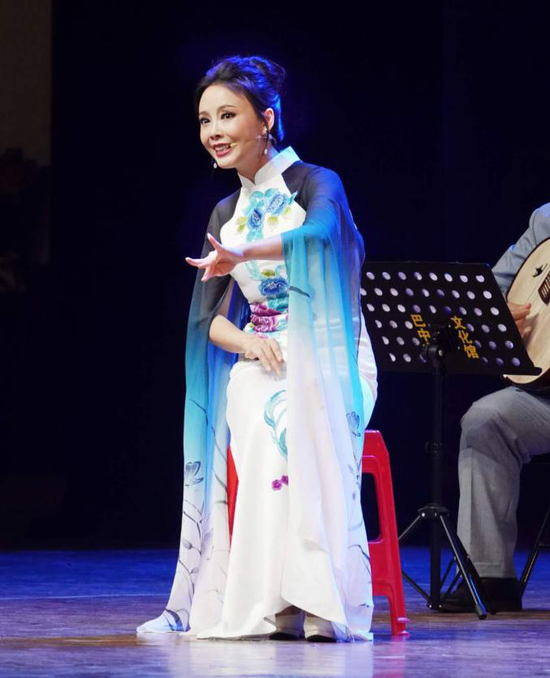 主演:杨娜