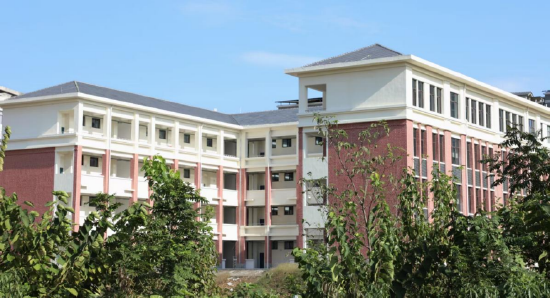 开江中学综合大楼建成