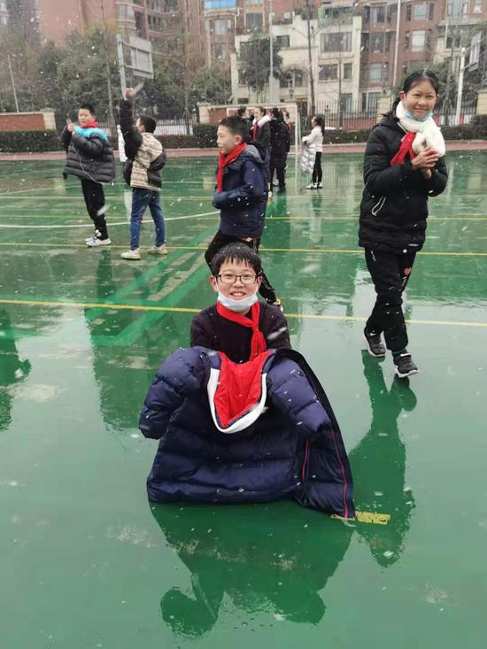 龙江路小学中粮祥云分校