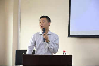 广汉市退役军人事务局局长杨曦发言