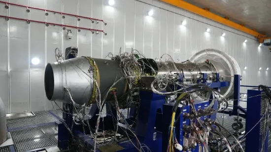 由四川天府轻型动力科技有限公司自主研制的F918涡扇发动机。