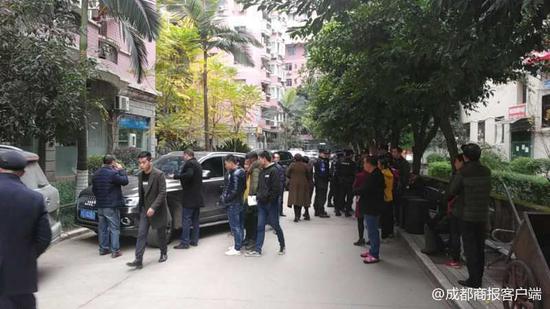 涉案人员被警方带走