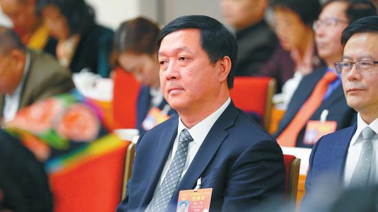 全国人大代表、中国科学院院士、歼20飞机总设计师杨伟。