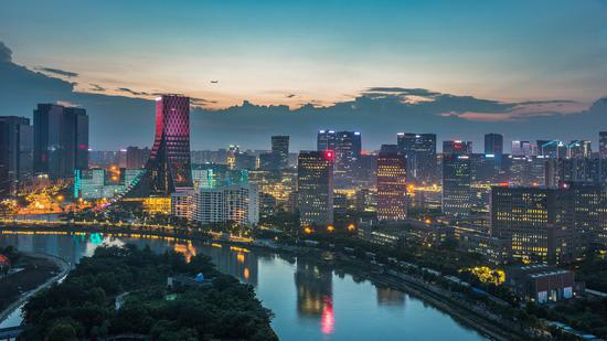 ↑成都高新区夜景