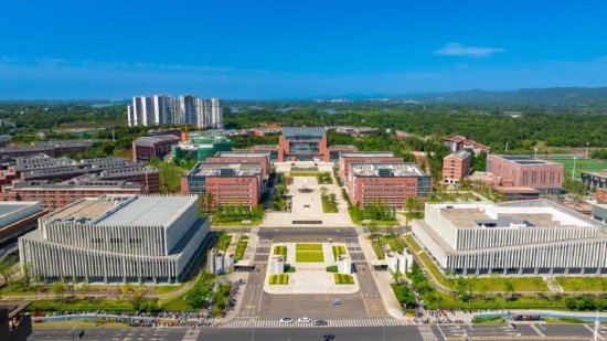 ▲成都体育学院 摄影:郭磊