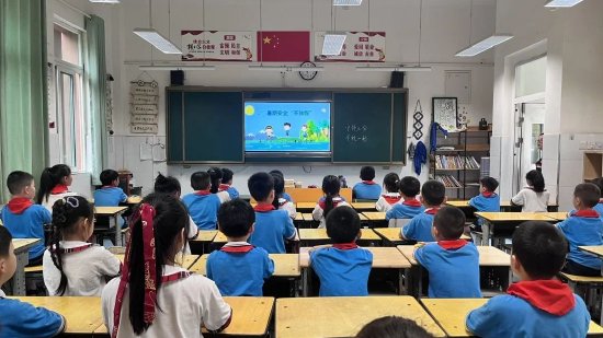 通川区一小江湾城学校“暑假安全最后一课”
