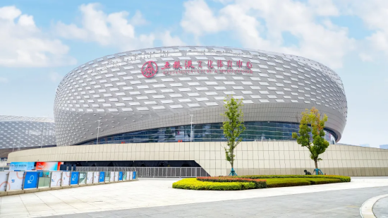 获行业重磅奖项 “凤凰山模式”助力打造场馆市场化运营典范