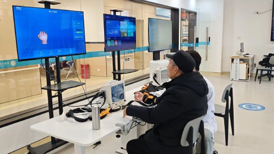 遂宁市河东新区：智能康复进社区 筑牢健康“最后一公里”