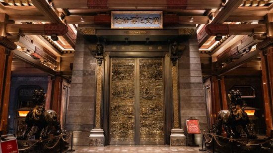 汉宫礼仪之门（兴汉胜境景区 供图）
