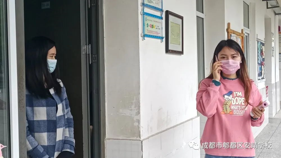 发现并上报体温异常学生