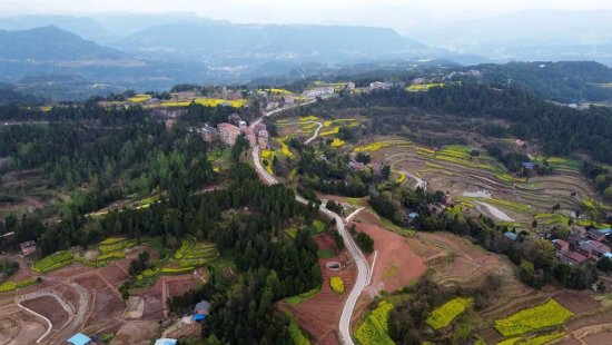 龍黃路