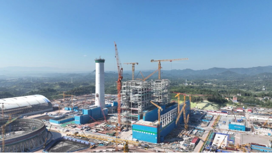 双石热电联产循环经济园项目建设现场。