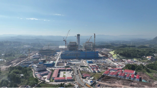 双石热电联产循环经济园项目建设现场。