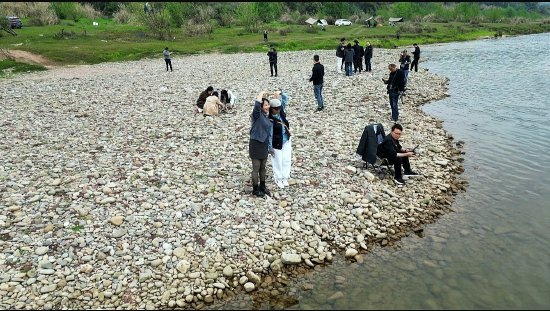 干净整洁的河滩 @海阔天空/航拍