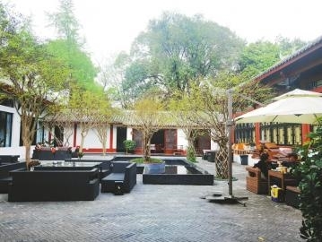 后 原本的慧园后院,目前由“音乐房子”使用,游客可在这里用餐喝茶。