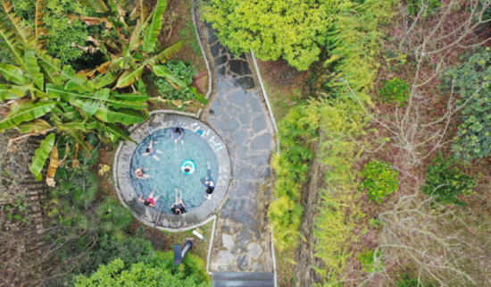 贵州省黔东南苗族侗族自治州剑河县仰阿莎温泉小镇 万文杰 摄