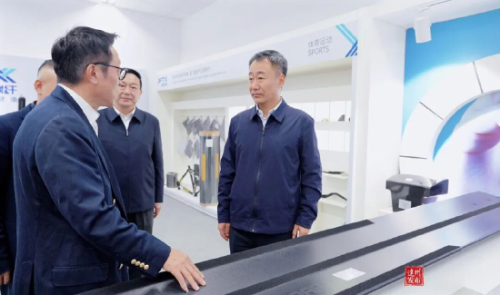 达州市委书记童梦到上海晋飞碳纤科技有限公司考察，洽谈企地在先进材料上下游协同、材料就近配套、产品应用场景开放等领域深化务实合作相关事宜。