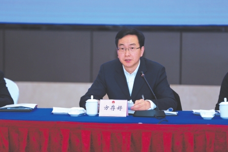 成都市人大代表、高新区党工委书记方存好。