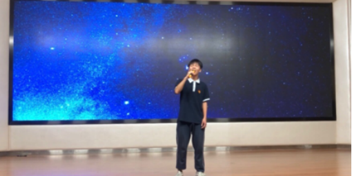 高二一班杨俊 凄美地