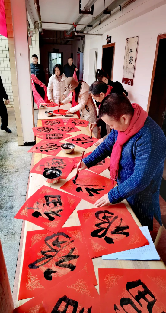 1月24日,“萬福迎春”公益活動走進達川區趙家鎮敬老院(第八站)