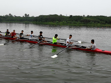 龙泉中学学生在开幕式表演