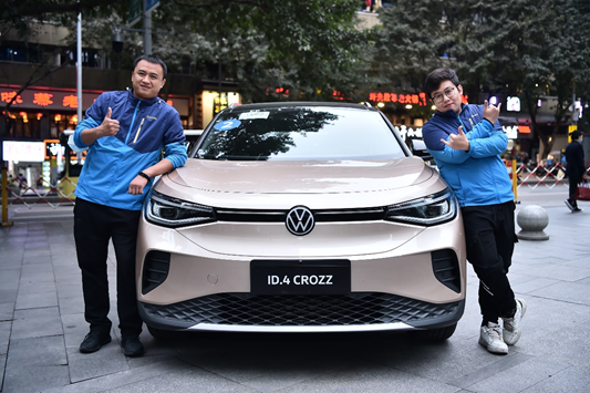 冠军:爱卡汽车 李泳、汽车鹏友 冯博,耗电量0.1293度/KM