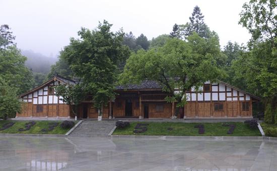 空山战役指挥部旧址正立面