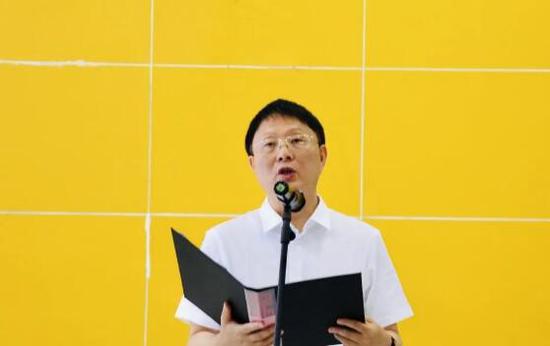 王洪波同志熱情洋溢地講話