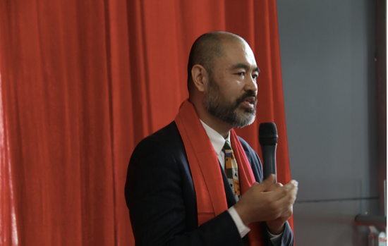 杨梅红艺术教育国际集团创始人 王摩希先生