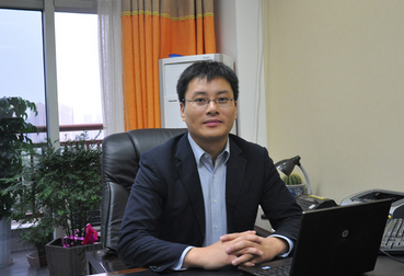 校长唐宇