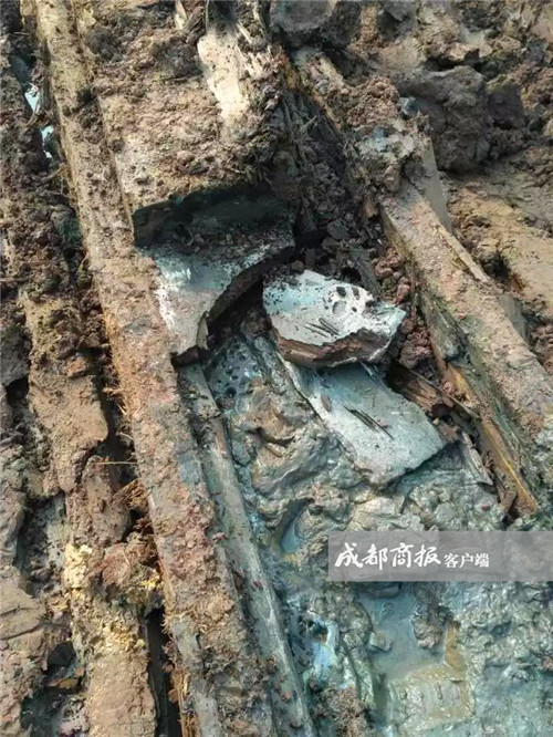 ▲遂宁蓬溪挖出神秘古墓葬