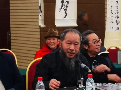 ▲四川名老中医曹芝富先生回忆与童韵樵老先生的交集，评价其刻苦、自立的品格。