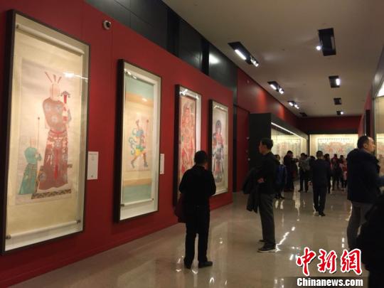 图为展览现场。　钟欣 摄