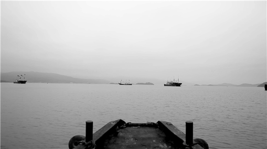 冯冰伊，归程，单通道影像，黑白，有声，3‘40’‘，2018